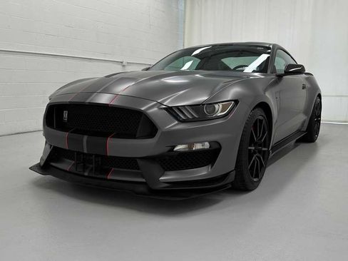 Used 2018 Ford Mustang Shelby GT350 w/ Convenience Package image 4