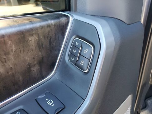 Used 2024 Ford F250 Lariat image 28