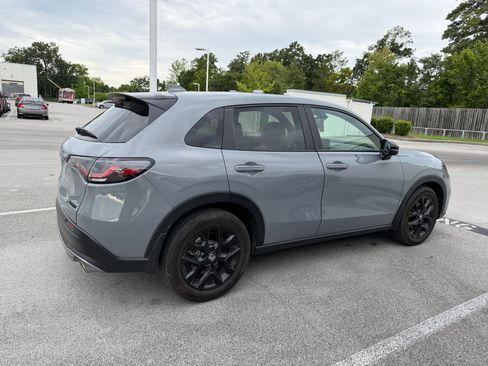 Used 2025 Honda HR-V Sport image 4