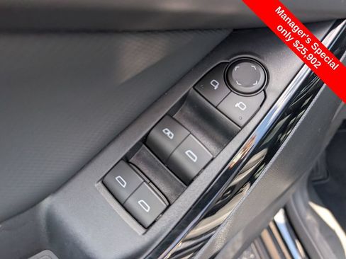 Used 2026 Chevrolet Equinox LT w/ Convenience Package II FWD image 15
