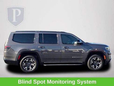 Used 2024 Jeep Wagoneer Series III AWD/4WD image 4