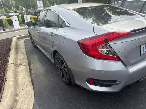 Used 2019 Honda Civic Sport image 3