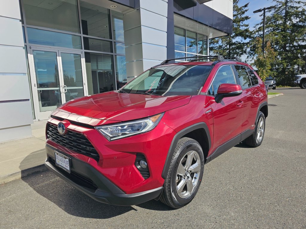 Used 2021 Toyota RAV4 XLE Premium AWD/4WD image 3