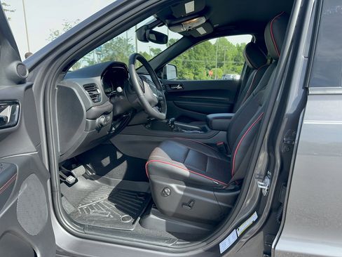 Used 2025 Dodge Durango GT w/ Blacktop Package RWD image 9