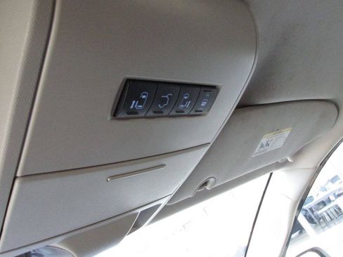 Used 2013 Dodge Grand Caravan SXT FWD image 52
