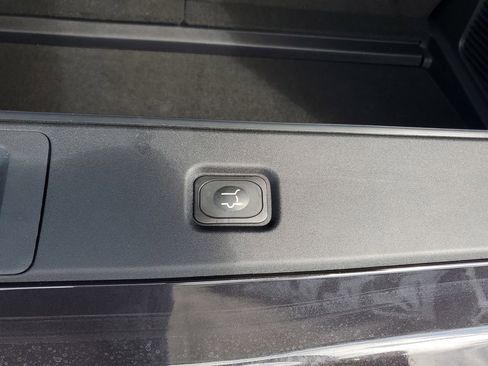 New 2025 Lincoln Navigator Reserve w/ Jet Appearance Package AWD/4WD image 7