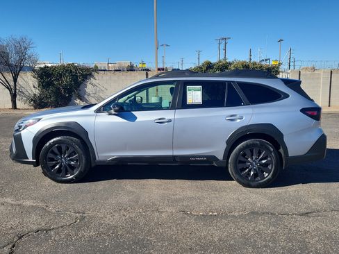 Used 2024 Subaru Outback Onyx Edition image 3