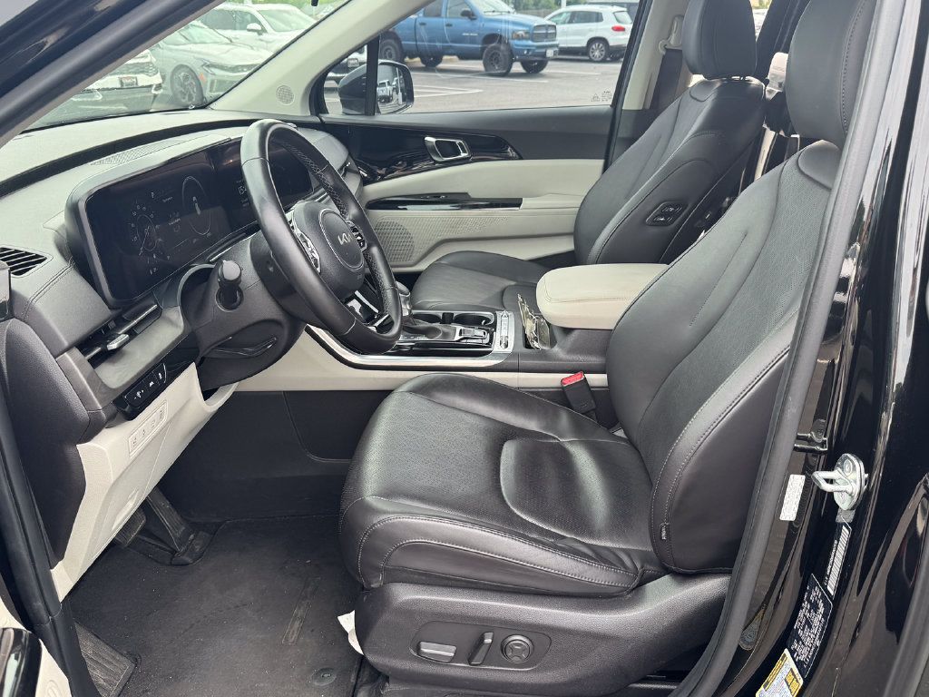 Used 2024 Kia Carnival SX FWD image 26