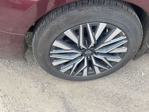 Used 2024 Nissan Altima 2.5 SV FWD image 20