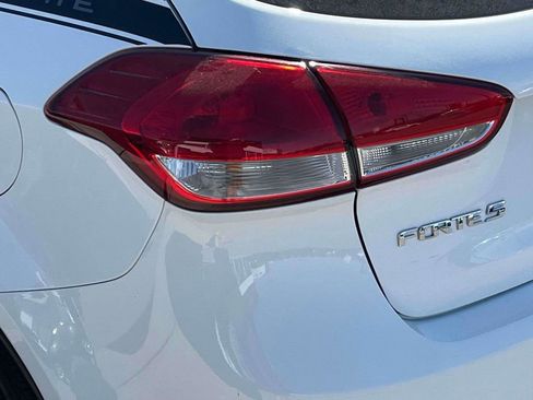 Used 2017 Kia Forte LX image 28