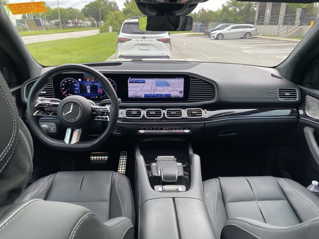 Certified 2025 Mercedes-Benz GLS 580 4MATIC image 2