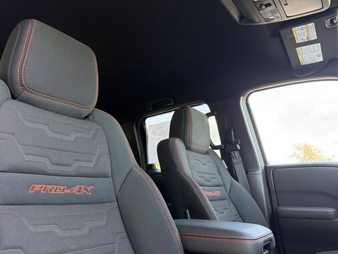 Used 2024 Nissan Frontier PRO-4X w/ Technology Package AWD/4WD image 16