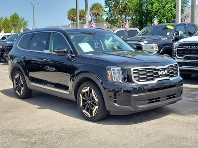 Used 2023 Kia Telluride S