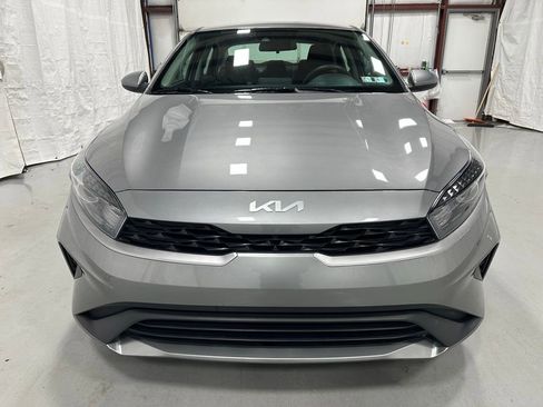 Used 2024 Kia Forte LXS image 2