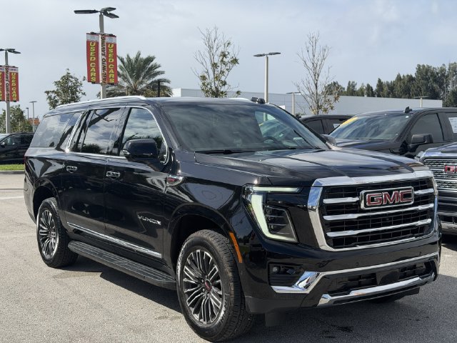 Used 2026 GMC Yukon XL Elevation RWD image 2