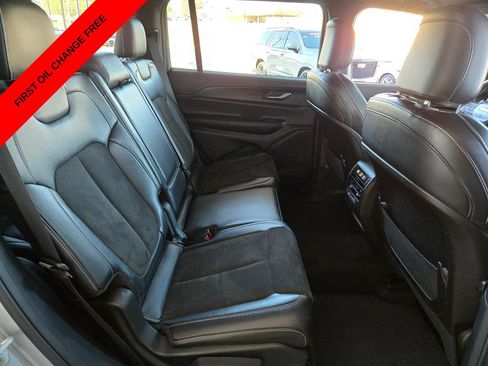 Used 2024 Jeep Grand Cherokee L Laredo AWD/4WD image 18