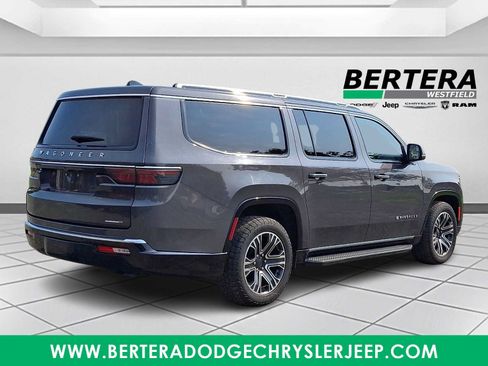Certified 2024 Jeep Wagoneer L Series II w/ Flexible Seating Group AWD/4WD image 6