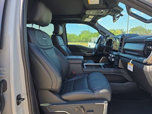 New 2026 Ford F250 Platinum AWD/4WD image 10