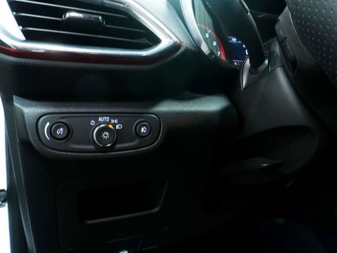 Used 2021 Chevrolet TrailBlazer RS w/ Convenience Package FWD image 22