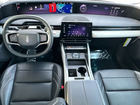 Certified 2024 Lincoln Nautilus Premier image 14