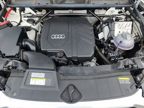 Certified 2023 Audi Q5 2.0T Premium w/ Convenience Package AWD/4WD image 31