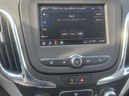 Used 2024 Chevrolet Equinox LS FWD image 12