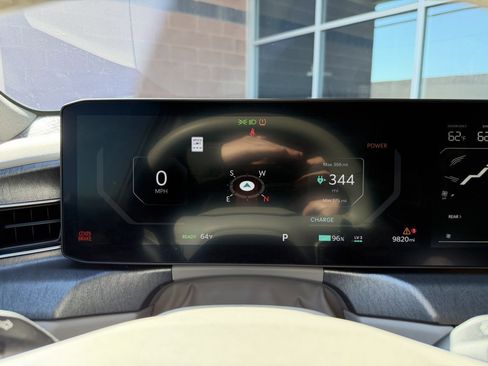 Used 2024 Kia EV9 Land image 17