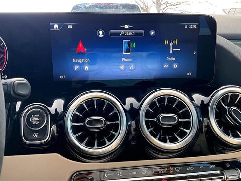 Used 2025 Mercedes-Benz GLA 250 GLA 250 image 34