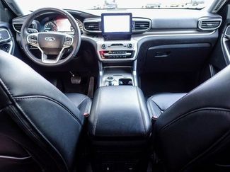Used 2023 Ford Explorer XLT w/ Equipment Group 202A video 4
