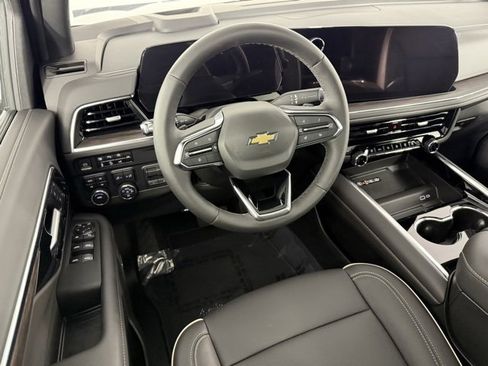 New 2025 Chevrolet Suburban Premier w/ Sun And Tow Package image 19