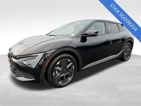 New 2025 Kia EV6 Light w/ Light LR Technology Package image 3