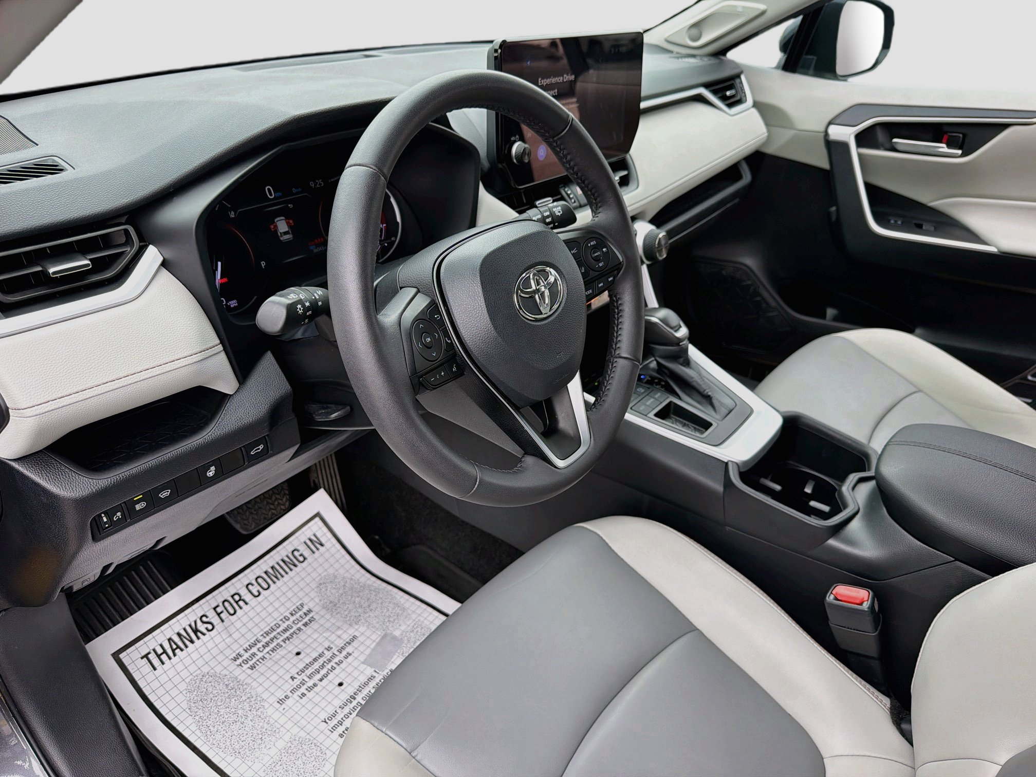 Used 2023 Toyota RAV4 XLE Premium FWD image 26