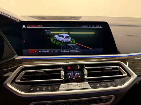 Used 2023 BMW X5 xDrive40i w/ M Sport Package image 25