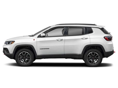 Used 2025 Jeep Compass Trailhawk AWD/4WD image 3