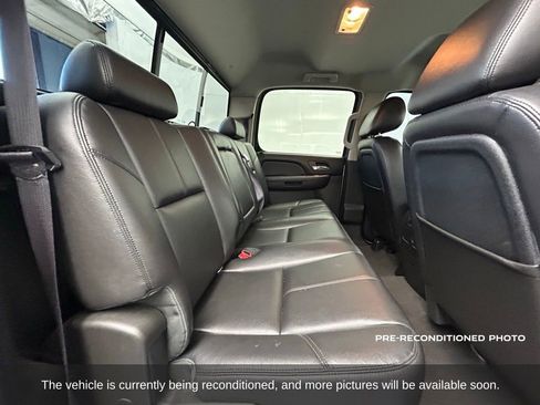 Used 2014 GMC Sierra 2500 SLT w/ SLT Convenience Package image 13