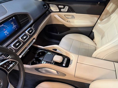 Used 2020 Mercedes-Benz GLS 450 4MATIC image 39