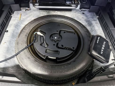 Certified 2023 Nissan Rogue SV FWD image 35