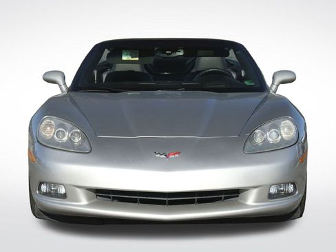 Used 2005 Chevrolet Corvette Convertible w/ Preferred Equipment Group image 9
