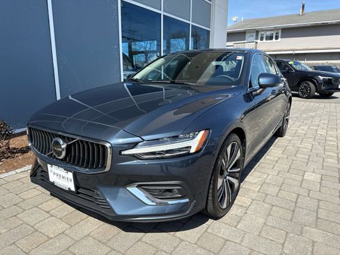 Used 2023 Volvo S60 B5 Ultimate w/ Climate Package FWD image 3