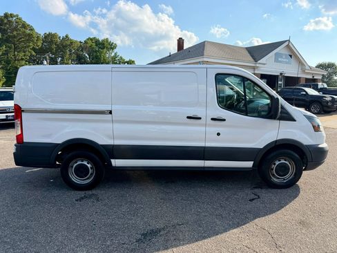 Used 2016 Ford Transit 150 130 Low Roof RWD image 6