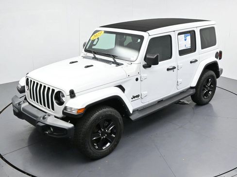 Used 2023 Jeep Wrangler Unlimited Sahara AWD/4WD image 42