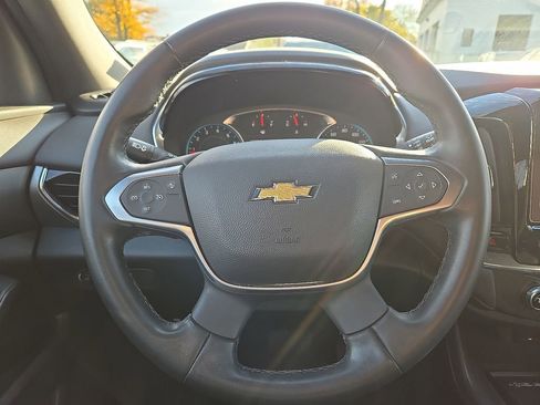 Used 2023 Chevrolet Traverse LT image 24