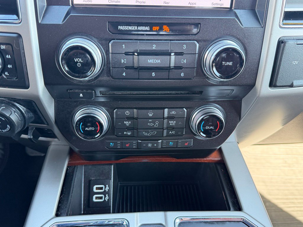 Used 2018 Ford F150 King Ranch w/ Equipment Group 601A Luxury AWD/4WD image 29