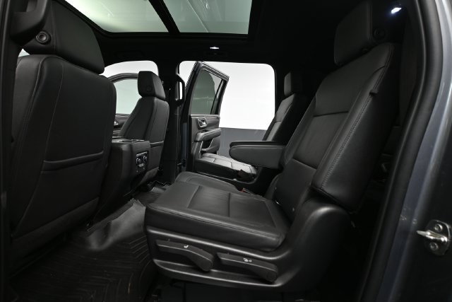 Used 2022 Chevrolet Suburban Z71 w/ Off-Road Capability Package AWD/4WD image 34