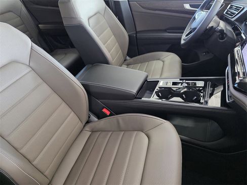 New 2026 Volkswagen Atlas SEL image 10