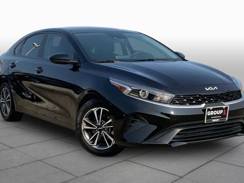 Used 2022 Kia Forte LXS FWD image 3