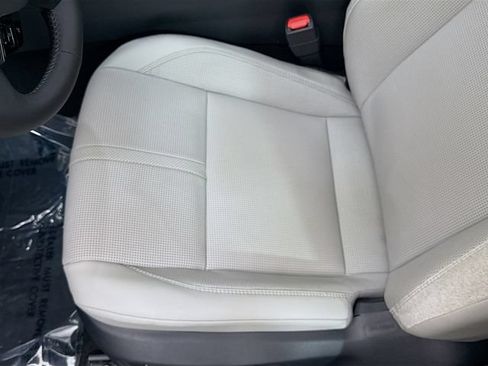 Used 2026 Toyota Camry XLE AWD/4WD image 19