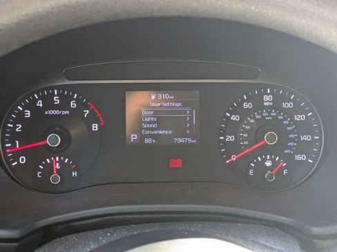 Used 2020 Kia Soul LX FWD image 27