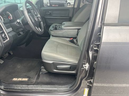 Used 2016 RAM 1500 Express RWD image 12
