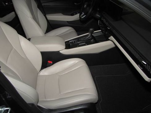 Used 2025 Honda Accord Touring image 18